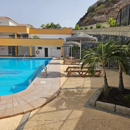 Ocean View The Sunset דירה